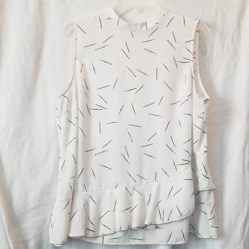 Apt 9 top